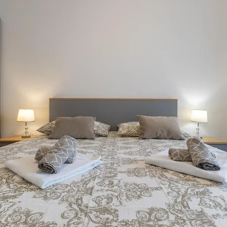 Milankovic Konukevi 3*